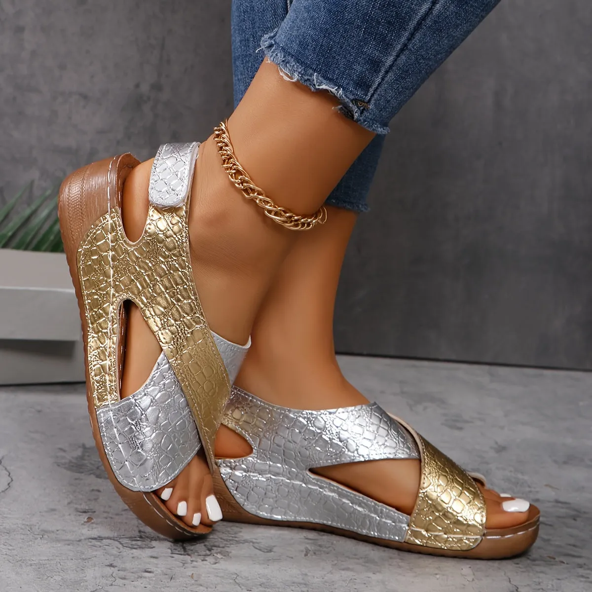 Classic and cool orthopedic Shoes