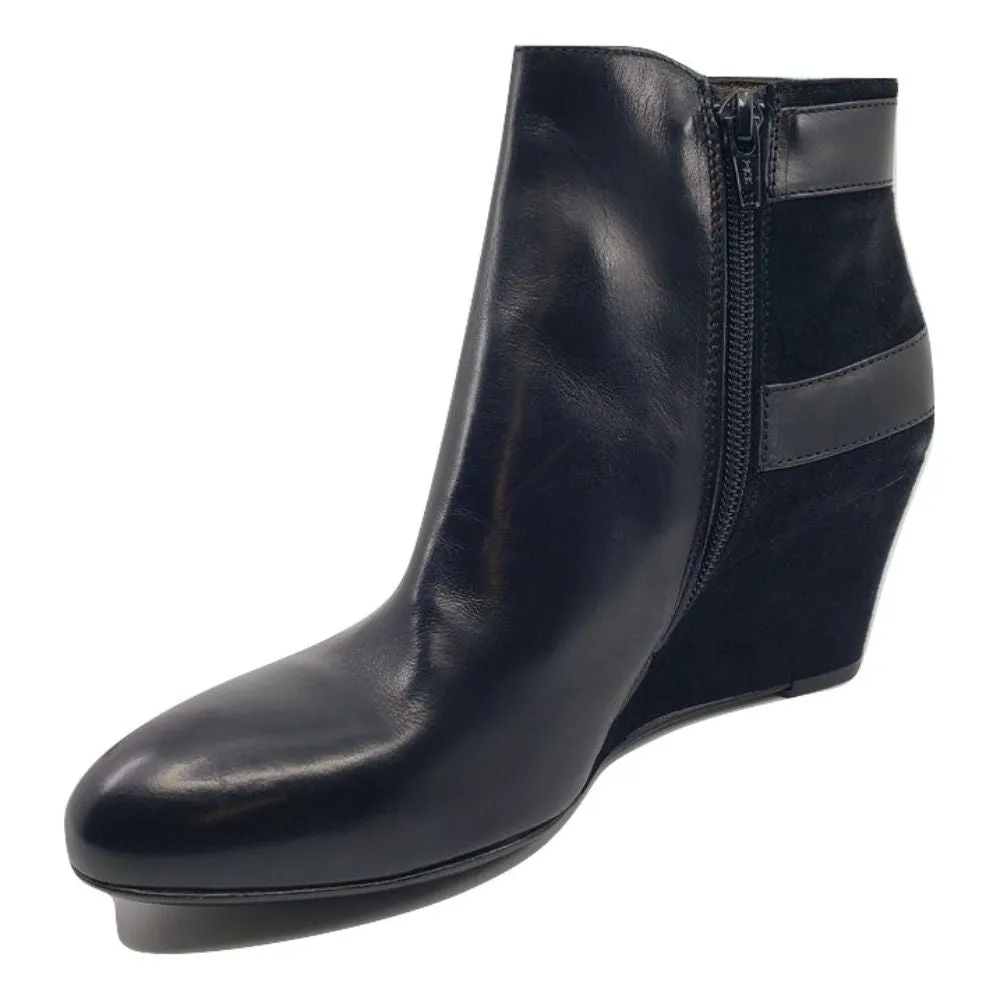 D204516 RCK AGL Black Leather Ankle Boots
