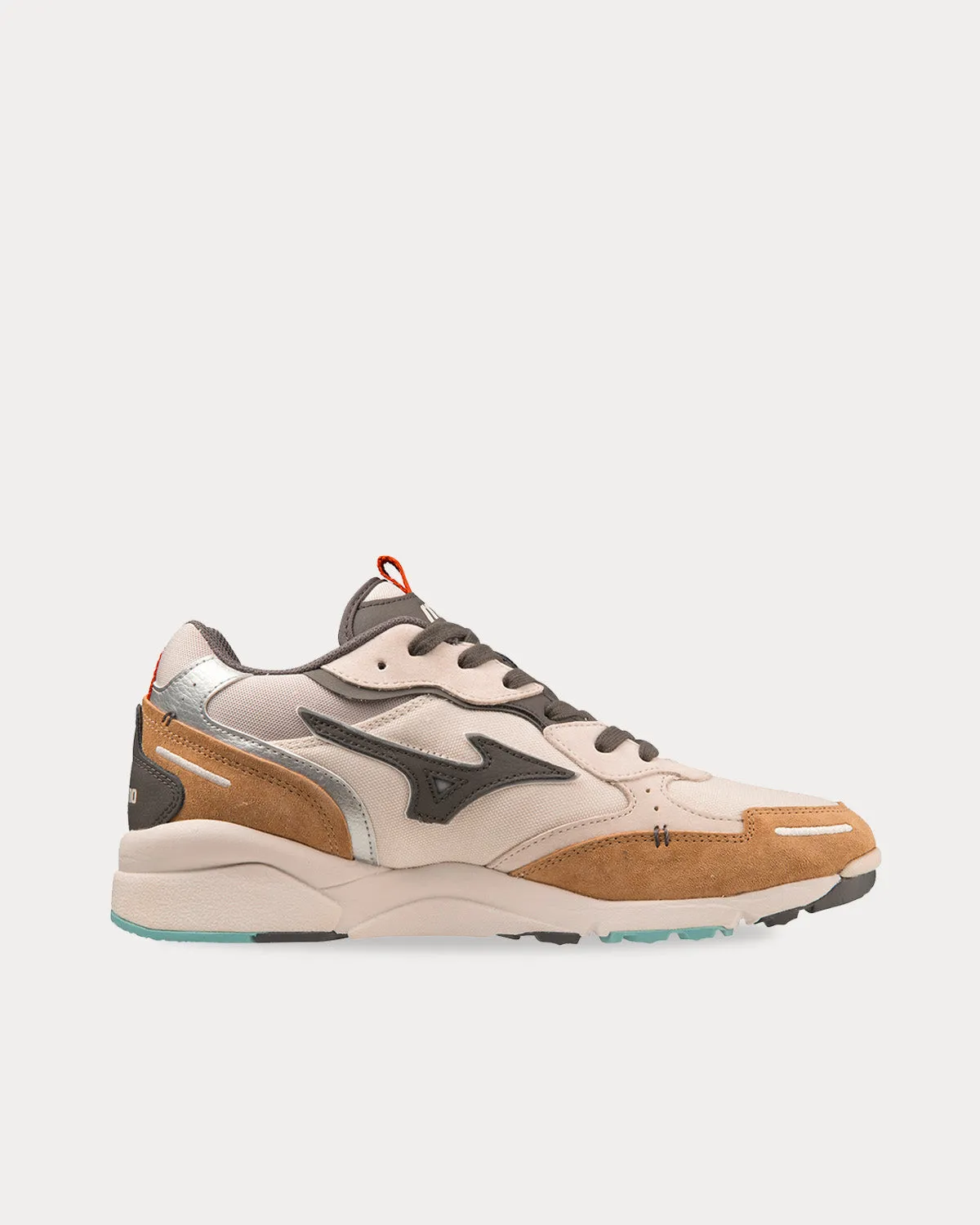 Sky Medal B White Sand / Magnet / Tiger's Eye Low Top Sneakers