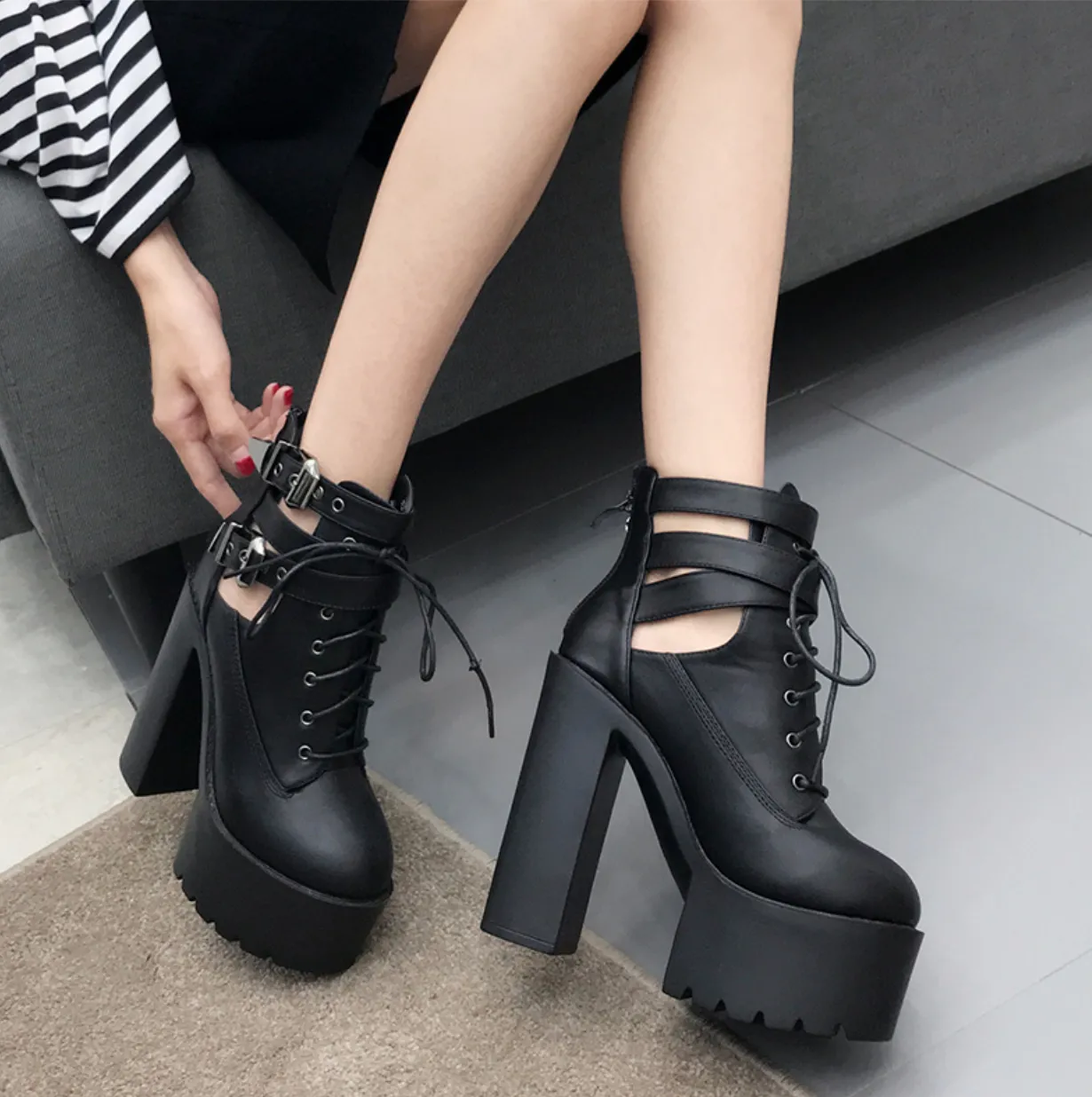 Women's Spring/Autumn Lace-Up Round Toe Ankle Boots